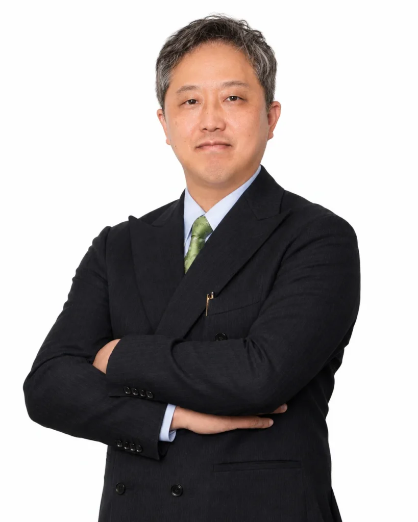 代表取締役　越濱三雄